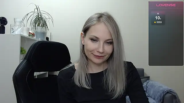 Snapshot of Sunny_bunny6 chatting on January 19, 3:18 am Sunny bunny6 online show from January 19, 3:18 am