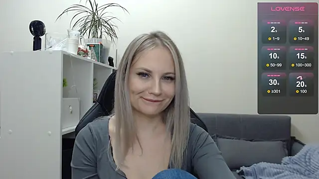 Snapshot of Sunny_bunny6 chatting on January 27, 11:11 pm Sunny bunny6 online show from January 27, 11:11 pm