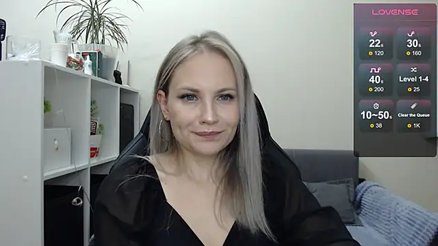 Snapshot of Sunny_bunny6 chatting on January 30, 4:24 pm Sunny bunny6 online show from January 30, 4:24 pm