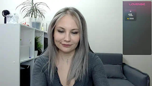 Snapshot of Sunny_bunny6 chatting on March 21, 3:33 am Sunny bunny6 online show from March 21, 3:33 am