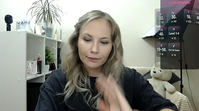 Snapshot of Sunny_bunny6 chatting on November 26, 4:02 am Sunny bunny6 online show from November 26, 4:02 am