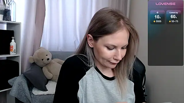 Sunny bunny6 online show from April 1, 5:30 am