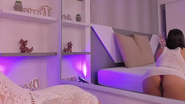 Snapshot of ammi_roberts chatting on December 3, 4:06 pm ammi roberts online show from December 3, 4:06 pm