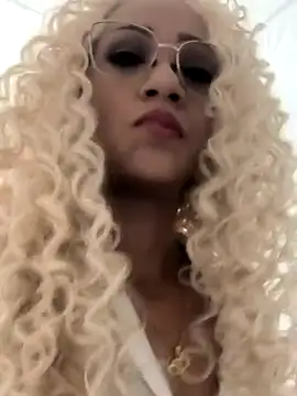 Amaliu  online show from March 19, 1:18 pm