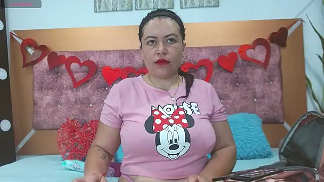 vennuss 89 online show from February 18, 11:11 am