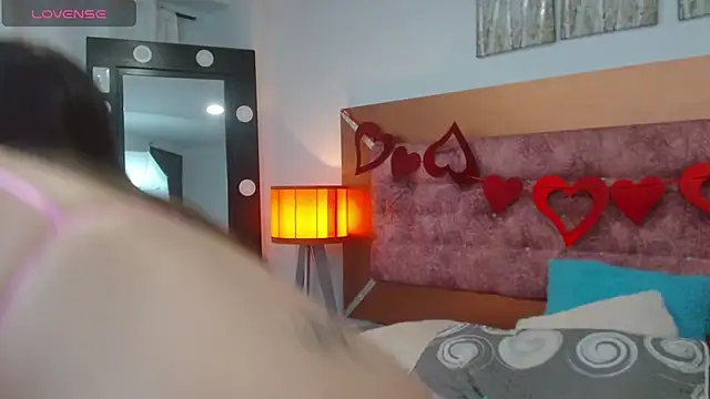 vennuss 89 online show from March 10, 11:21 am