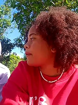 Snapshot of DANIELA_MICHEL chatting on December 5, 2:33 pm DANIELA MICHEL online show from December 5, 2:33 pm