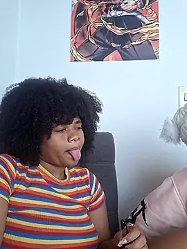 Snapshot of DANIELA_MICHEL chatting on February 15, 3:39 pm DANIELA MICHEL online show from February 15, 3:39 pm