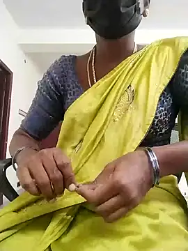 Snapshot of Preethytamilsexy chatting on January 21, 12:29 pm Preethytamilsexy online show from January 21, 12:29 pm