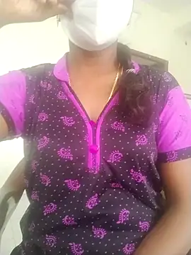 Snapshot of Preethytamilsexy chatting on March 12, 9:44 am Preethytamilsexy online show from March 12, 9:44 am