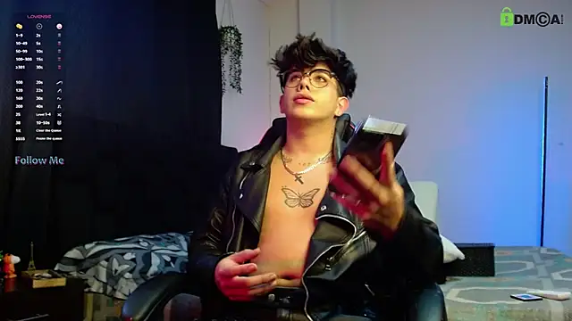 LyleBennett  online show from November 3, 12:06 pm