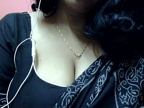 Snapshot of Riya_riyaa chatting on December 19, 4:57 pm Riya riyaa online show from December 19, 4:57 pm