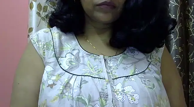 Snapshot of Riya_riyaa chatting on January 2, 4:24 pm Riya riyaa online show from January 2, 4:24 pm