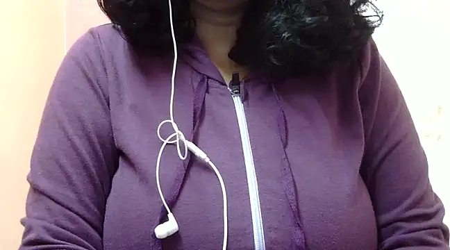 Snapshot of Riya_riyaa chatting on January 5, 1:56 am Riya riyaa online show from January 5, 1:56 am