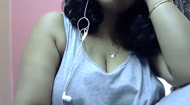 Snapshot of Riya_riyaa chatting on January 10, 11:00 am Riya riyaa online show from January 10, 11:00 am