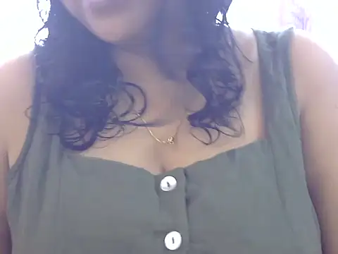 Snapshot of Riya_riyaa chatting on February 14, 7:07 am Riya riyaa online show from February 14, 7:07 am