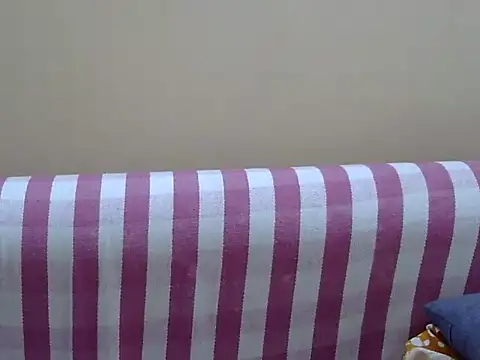 Snapshot of Riya_riyaa chatting on December 16, 8:19 am Riya riyaa online show from December 16, 8:19 am