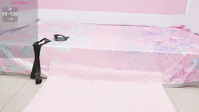 Snapshot of Mimiki-oo chatting on February 23, 7:33 am Mimiki-oo online show from February 23, 7:33 am