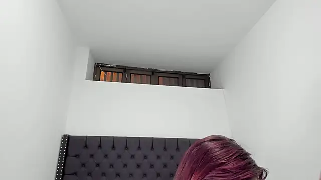 Snapshot of AlliceRosero chatting on December 6, 5:09 am AlliceRosero online show from December 6, 5:09 am