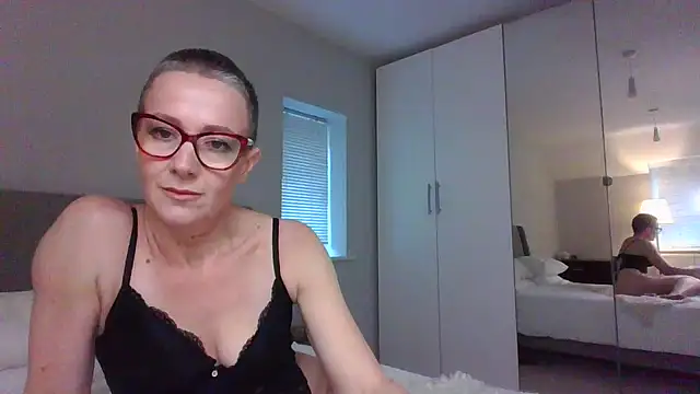 Snapshot of ELEGANT-ARIA36 chatting on December 10, 12:05 pm ELEGANT-ARIA36 online show from December 10, 12:05 pm