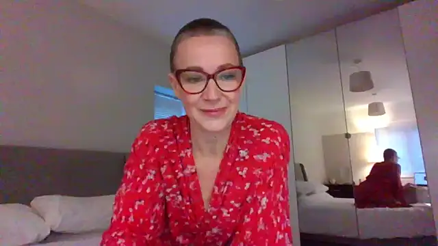 Snapshot of ELEGANT-ARIA36 chatting on January 6, 8:35 am ELEGANT-ARIA36 online show from January 6, 8:35 am