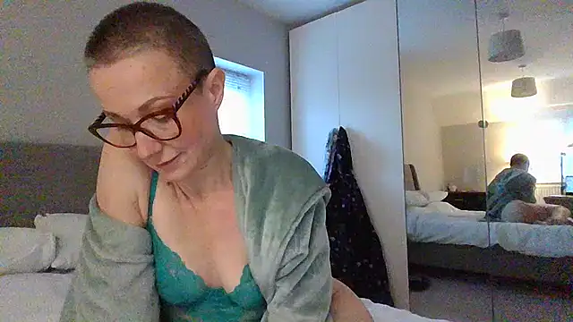 Snapshot of ELEGANT-ARIA36 chatting on January 7, 8:45 am ELEGANT-ARIA36 online show from January 7, 8:45 am