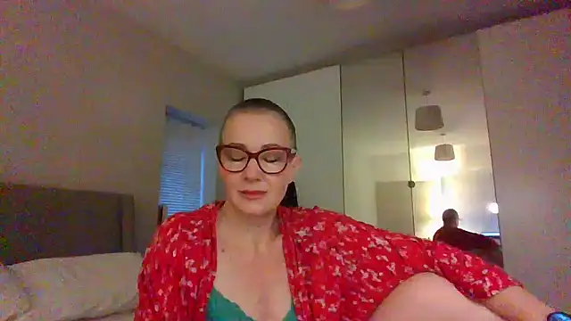 ELEGANT-ARIA36 online show from January 21, 8:08 am