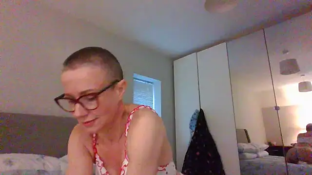 Snapshot of ELEGANT-ARIA36 chatting on February 9, 3:45 pm ELEGANT-ARIA36 online show from February 9, 3:45 pm