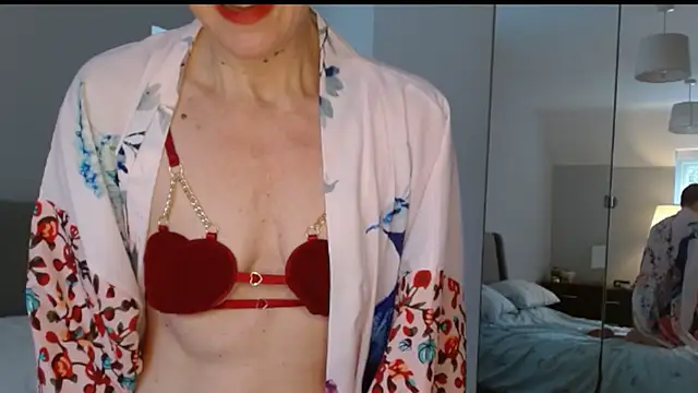 Snapshot of ELEGANT-ARIA36 chatting on February 14, 9:34 am ELEGANT-ARIA36 online show from February 14, 9:34 am