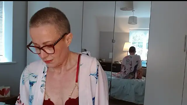 Snapshot of ELEGANT-ARIA36 chatting on February 14, 12:36 pm ELEGANT-ARIA36 online show from February 14, 12:36 pm