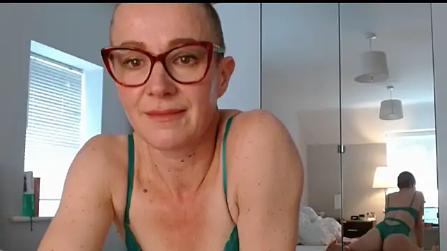 Snapshot of ELEGANT-ARIA36 chatting on February 20, 2:57 pm ELEGANT-ARIA36 online show from February 20, 2:57 pm