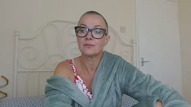 Snapshot of ELEGANT-ARIA36 chatting on October 7, 12:35 pm ELEGANT-ARIA36 online show from October 7, 12:35 pm