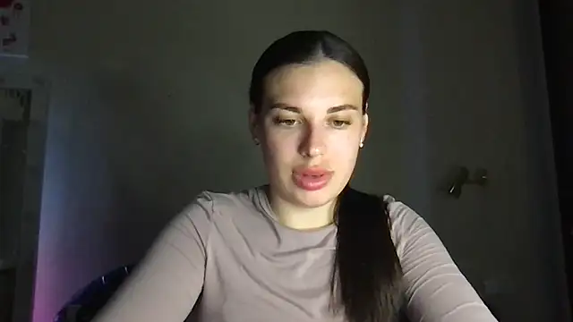 MoonriseGoddess online show from April 19, 6:43 pm