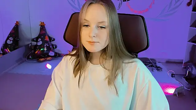 Snapshot of VivienLeeigh chatting on December 27, 2:36 am VivienLeeigh online show from December 27, 2:36 am