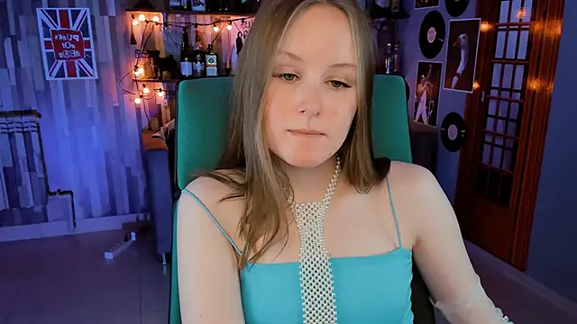 Snapshot of VivienLeeigh chatting on December 30, 12:09 pm VivienLeeigh online show from December 30, 12:09 pm