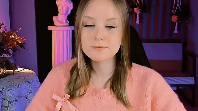 Snapshot of VivienLeeigh chatting on January 24, 4:17 pm VivienLeeigh online show from January 24, 4:17 pm