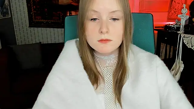 Snapshot of VivienLeeigh chatting on February 9, 1:25 pm VivienLeeigh online show from February 9, 1:25 pm