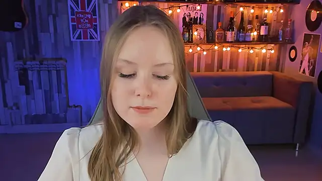 Snapshot of VivienLeeigh chatting on February 28, 4:20 pm VivienLeeigh online show from February 28, 4:20 pm