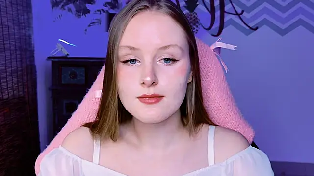 Snapshot of VivienLeeigh chatting on October 5, 1:31 pm VivienLeeigh online show from October 5, 1:31 pm