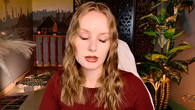 VivienLeeigh online show from February 9, 5:33 am