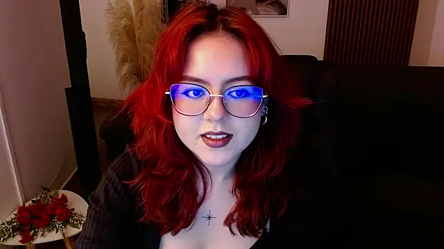 Snapshot of crimson_tati_ chatting on March 5, 5:07 am crimson tati  online show from March 5, 5:07 am
