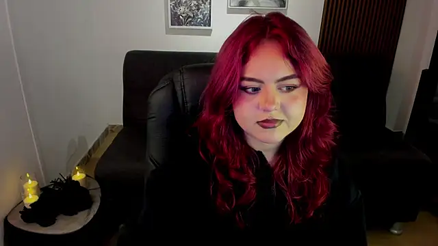 Snapshot of crimson_tati_ chatting on September 26, 5:44 am crimson tati  online show from September 26, 5:44 am