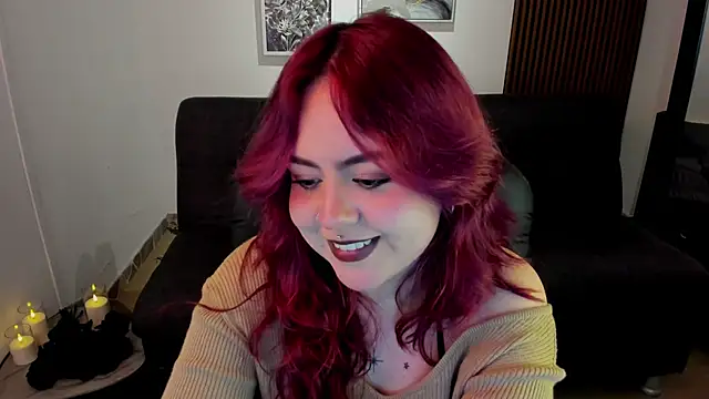 Snapshot of crimson_tati_ chatting on October 7, 3:04 am crimson tati  online show from October 7, 3:04 am