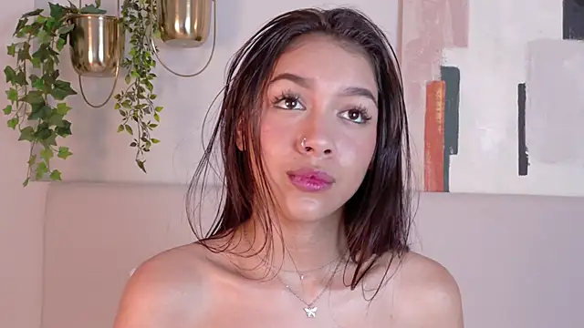 MiaOconner online show from January 10, 5:02 pm