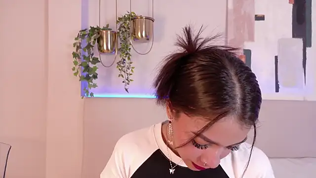 MiaOconner online show from January 13, 12:56 pm