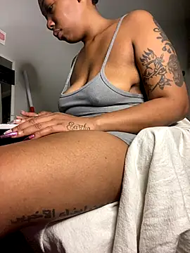 Snapshot of MsSapPhire500 chatting on October 26, 12:16 am MsSapPhire500 online show from October 26, 12:16 am