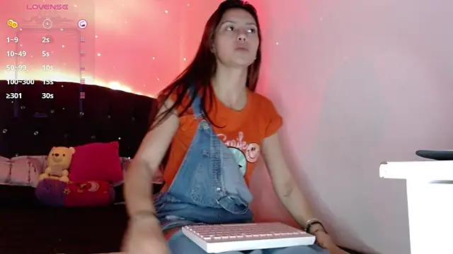 holy juli online show from January 29, 8:40 am