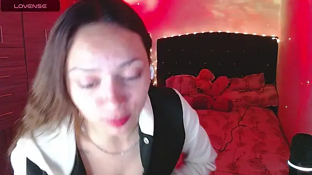 holy juli online show from September 25, 4:38 am