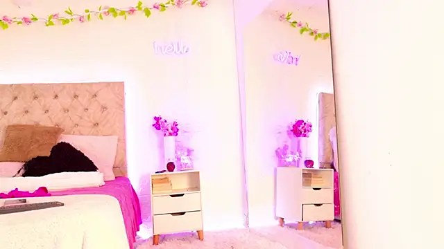 Snapshot of Anastasia2023 chatting on November 16, 8:36 pm Anastasia2023 online show from November 16, 8:36 pm