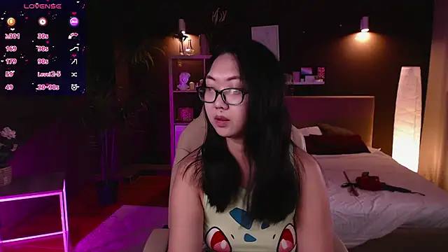 Snapshot of Marine_Vact chatting on November 4, 2:05 pm Marine Vact online show from November 4, 2:05 pm